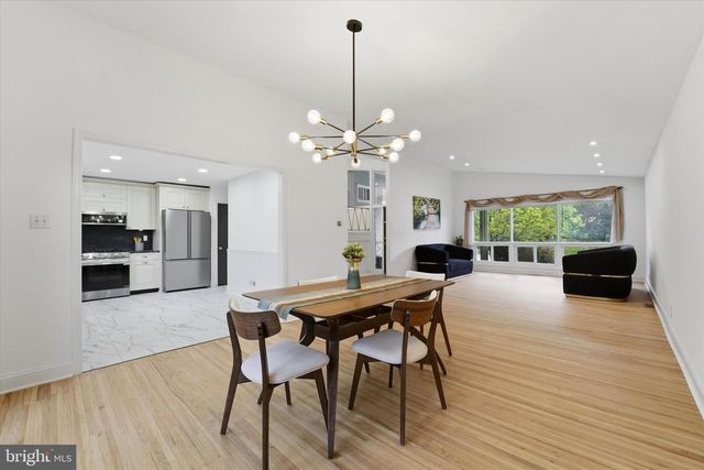 500 W WAVERLY RD, Glenside, PA 19038