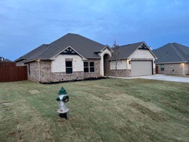 3004 Promenade Drive, Granbury, TX 76049