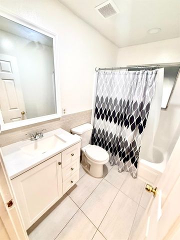 5533 Kermit Ln, Stockton, CA 95207