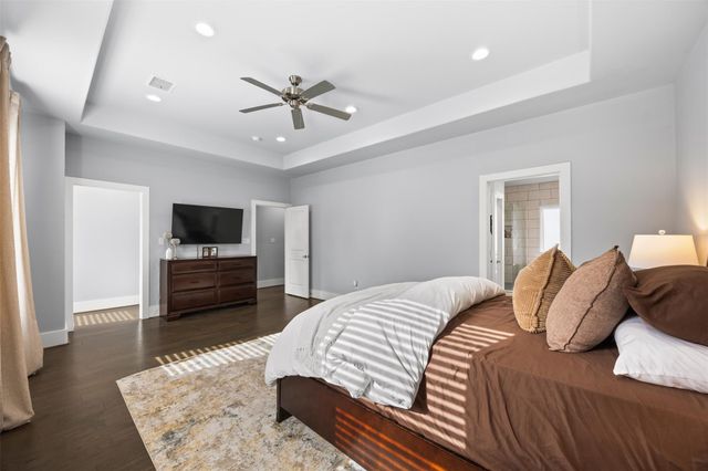 1565 W 22nd Street, Houston, TX 77008