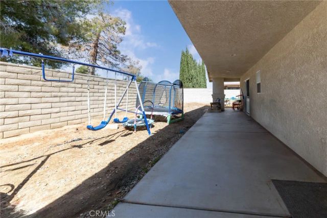 15673 Kingswood Drive, Victorville, CA 92395