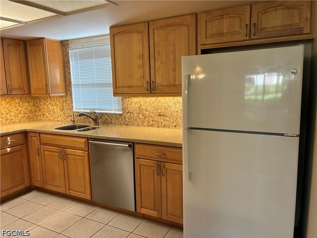 10 Beth Stacey BLVD 110, Lehigh Acres, FL 33936