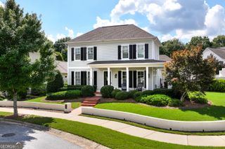 1050 Greenleffe Circle, Statham, GA 30666