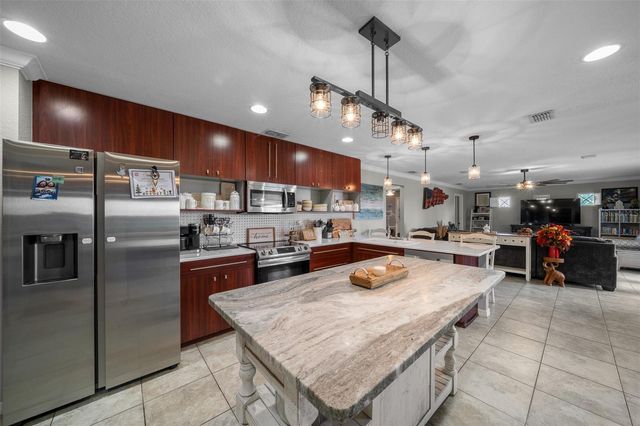 6145 SE 96TH STREET, Belleview, FL 34420