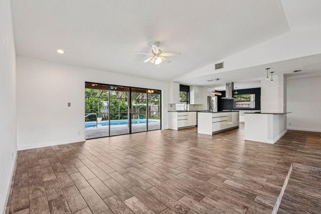 17679 Woodview Terrace, Boca Raton, FL 33487