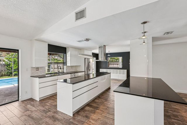 17679 Woodview Terrace, Boca Raton, FL 33487