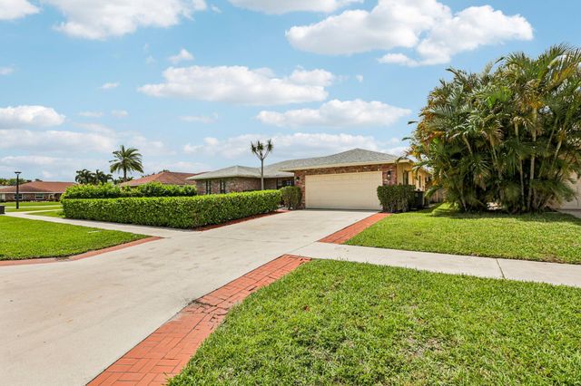17679 Woodview Terrace, Boca Raton, FL 33487