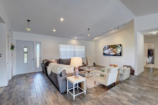 17679 Woodview Terrace, Boca Raton, FL 33487