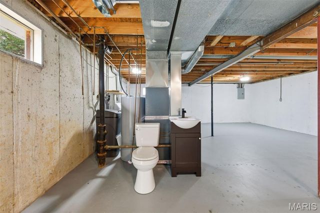 49 El Sahara Drive, Cedar Hill, MO 63016