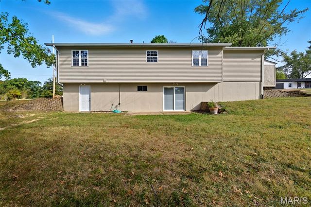 49 El Sahara Drive, Cedar Hill, MO 63016