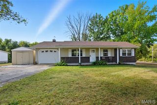 49 El Sahara Drive, Cedar Hill, MO 63016