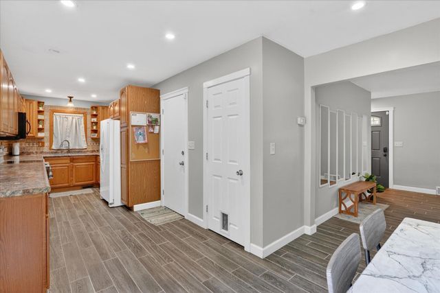 221 Bittersweet Lane, Battle Creek, MI 49015