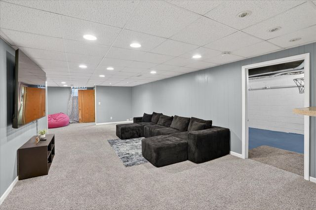 221 Bittersweet Lane, Battle Creek, MI 49015
