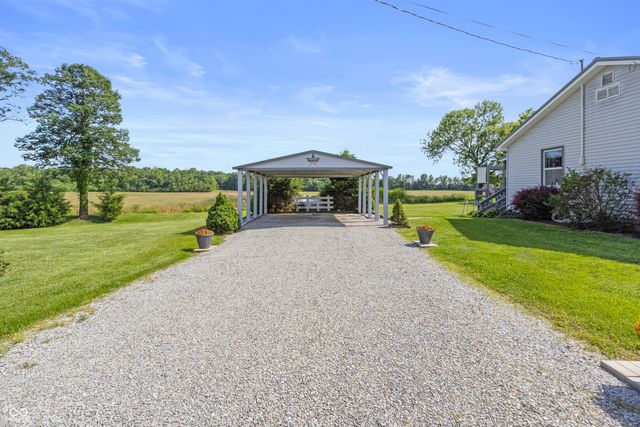9785 W County Road 200 N, Seymour, IN 47274