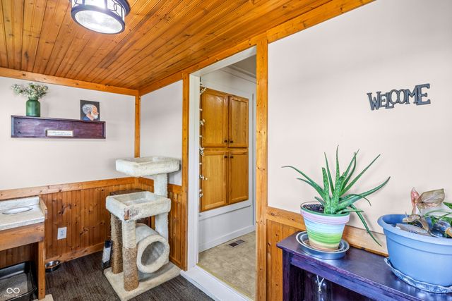 9785 W County Road 200 N, Seymour, IN 47274