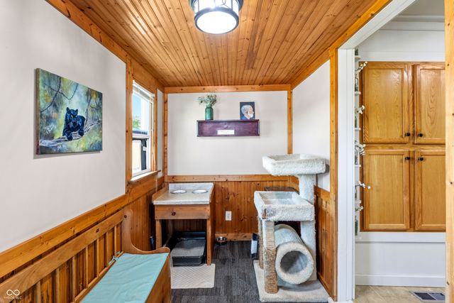 9785 W County Road 200 N, Seymour, IN 47274