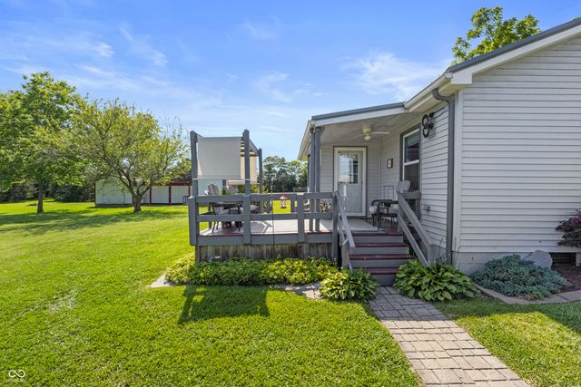 9785 W County Road 200 N, Seymour, IN 47274