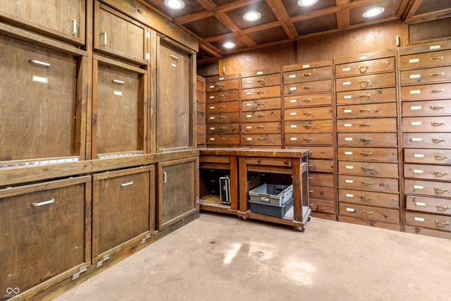 9785 W County Road 200 N, Seymour, IN 47274
