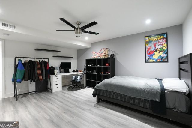 715 Lake Point Drive, Woodstock, GA 30189