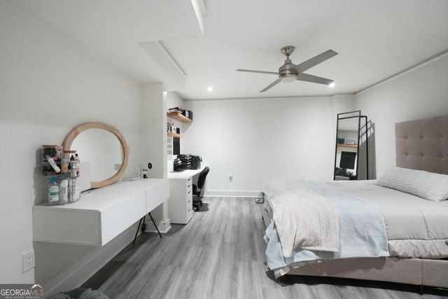 715 Lake Point Drive, Woodstock, GA 30189