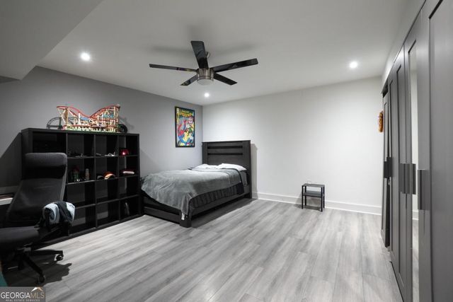 715 Lake Point Drive, Woodstock, GA 30189