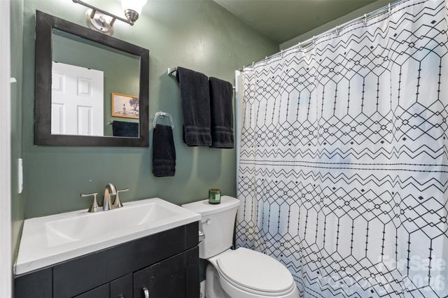 1226 Newfound Road, Leicester, NC 28748