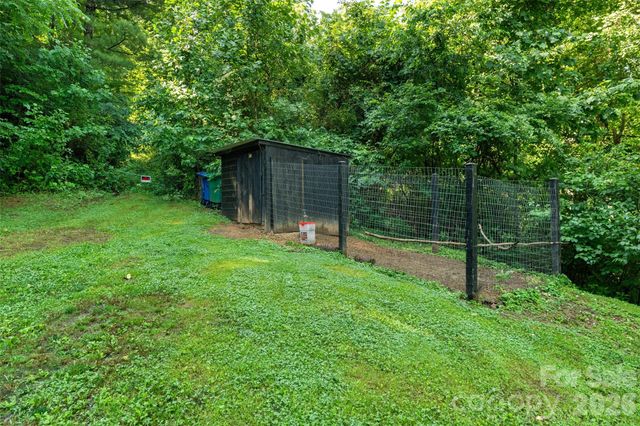1226 Newfound Road, Leicester, NC 28748