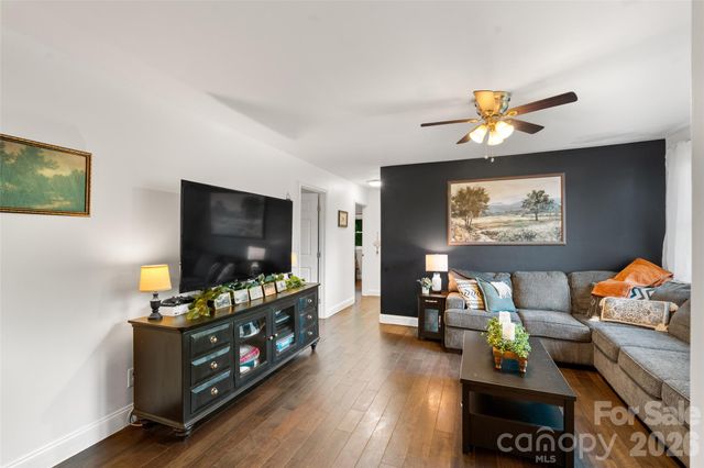 1226 Newfound Road, Leicester, NC 28748