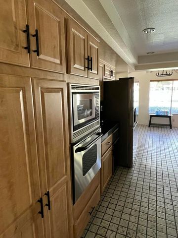 30 Tennis Club Drive, Rancho Mirage, CA 92270