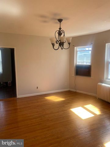 209 N WYCOMBE AVE, Lansdowne, PA 19050