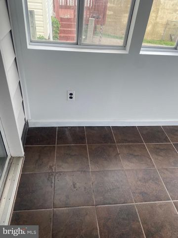209 N WYCOMBE AVE, Lansdowne, PA 19050
