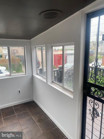 209 N WYCOMBE AVE, Lansdowne, PA 19050