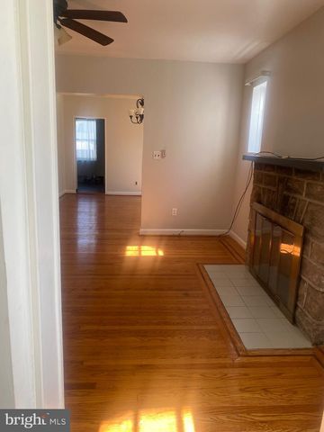 209 N WYCOMBE AVE, Lansdowne, PA 19050