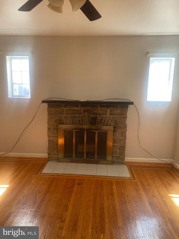 209 N WYCOMBE AVE, Lansdowne, PA 19050