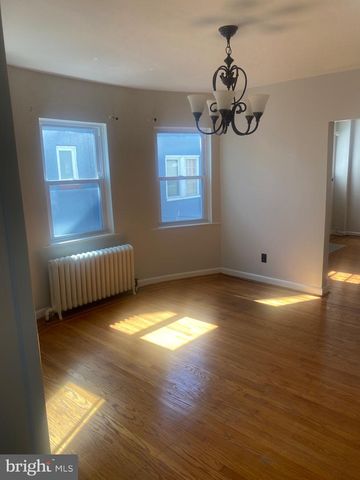 209 N WYCOMBE AVE, Lansdowne, PA 19050