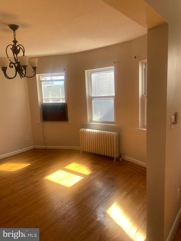 209 N WYCOMBE AVE, Lansdowne, PA 19050
