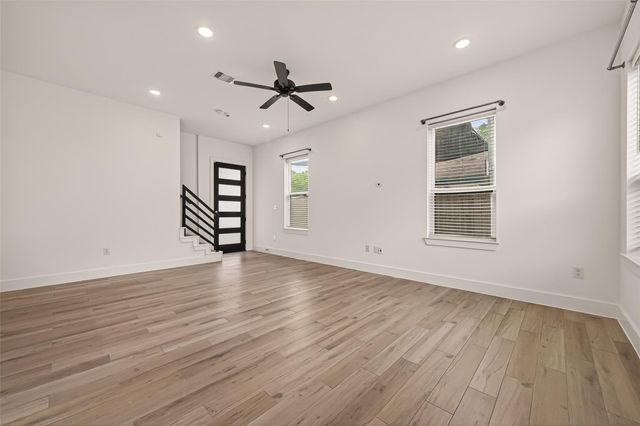 5206 Firnat Street, Houston, TX 77016