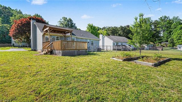3813 Spring Branch Drive, Winston-salem, NC 27107