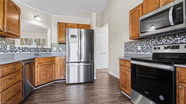 3813 Spring Branch Drive, Winston-salem, NC 27107