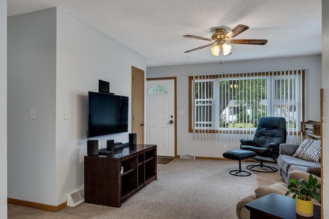 1510 Viking AVENUE, Holmen, WI 54636