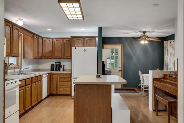 1510 Viking AVENUE, Holmen, WI 54636