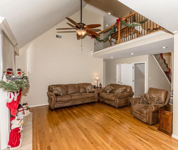 108 Cedar Stream Drive, Paris, KY 40361