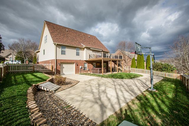 108 Cedar Stream Drive, Paris, KY 40361