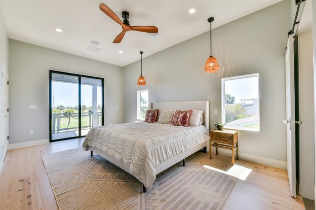 13957 Grambo Boulevard, Galveston, TX 77554