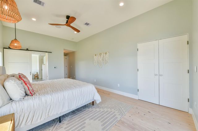 13957 Grambo Boulevard, Galveston, TX 77554