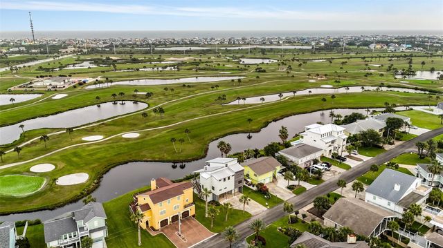 13957 Grambo Boulevard, Galveston, TX 77554