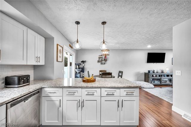 3246 Woodington Avenue SW, Canton, OH 44706