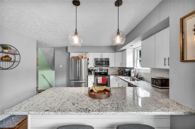 3246 Woodington Avenue SW, Canton, OH 44706