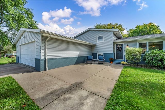 3246 Woodington Avenue SW, Canton, OH 44706