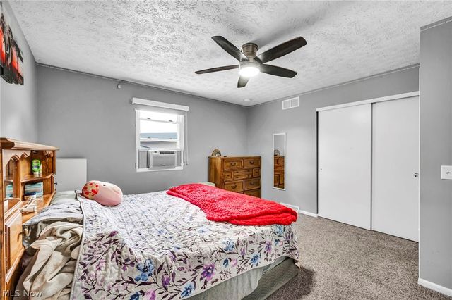3246 Woodington Avenue SW, Canton, OH 44706